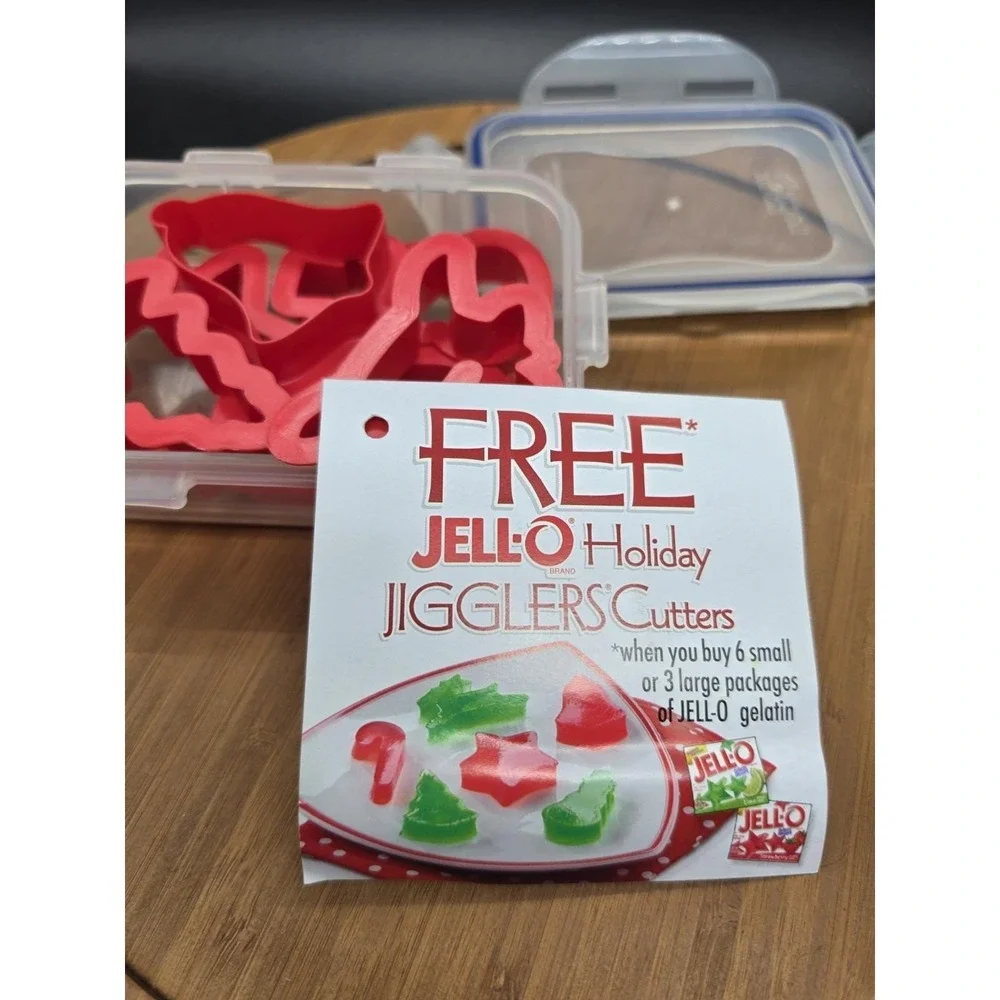 6 NEW Jello Holiday Jigglers‎ Cutters Candy Cane Snowman Star Tree Bell Reindeer